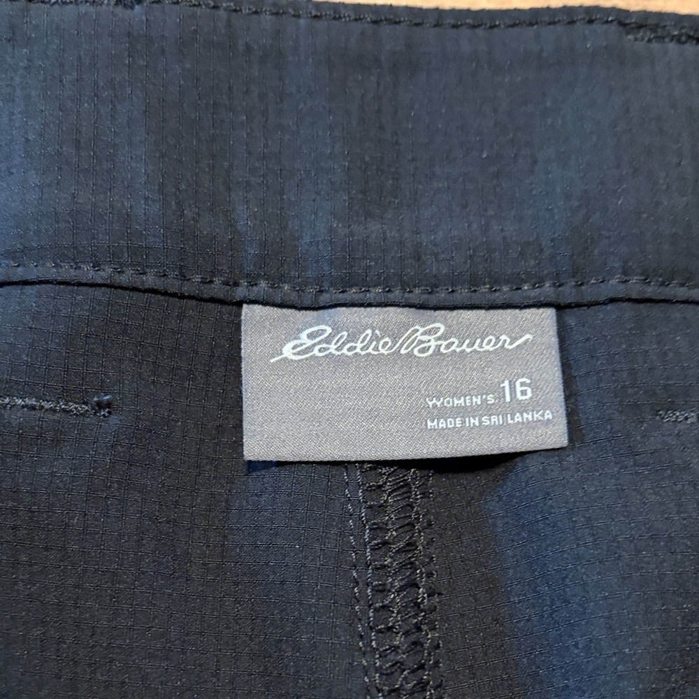 Eddie Bauer Men's Black Cargo Pants - Picture 2 of 5